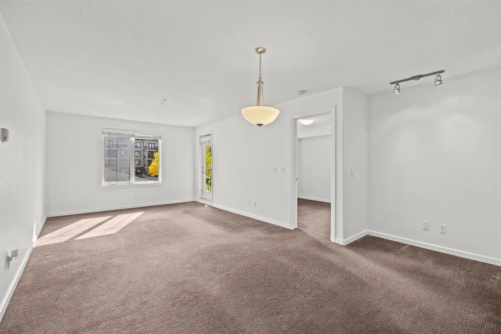 310 Mckenzie Towne Gate SE #1211