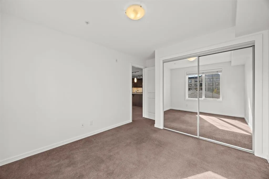 310 Mckenzie Towne Gate SE #1211