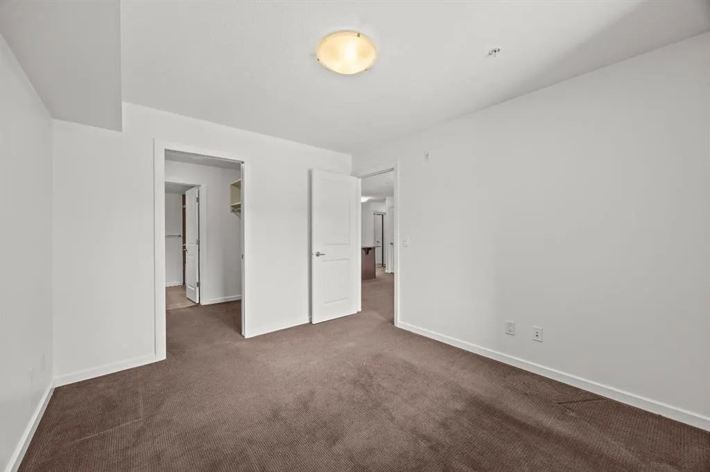 310 Mckenzie Towne Gate SE #1211