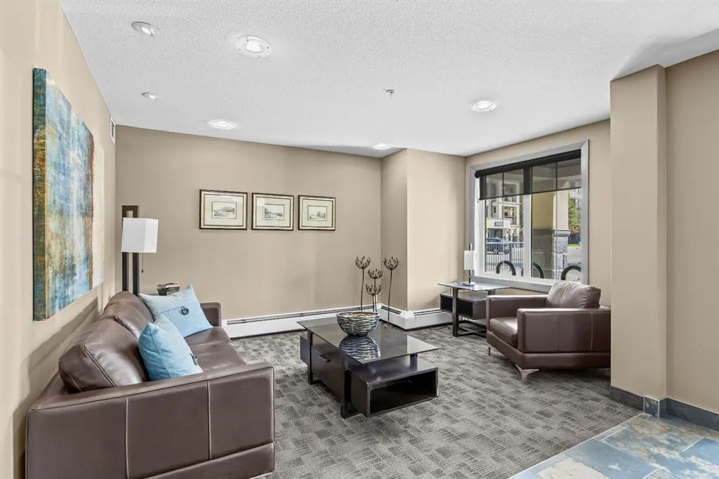310 Mckenzie Towne Gate SE #1211