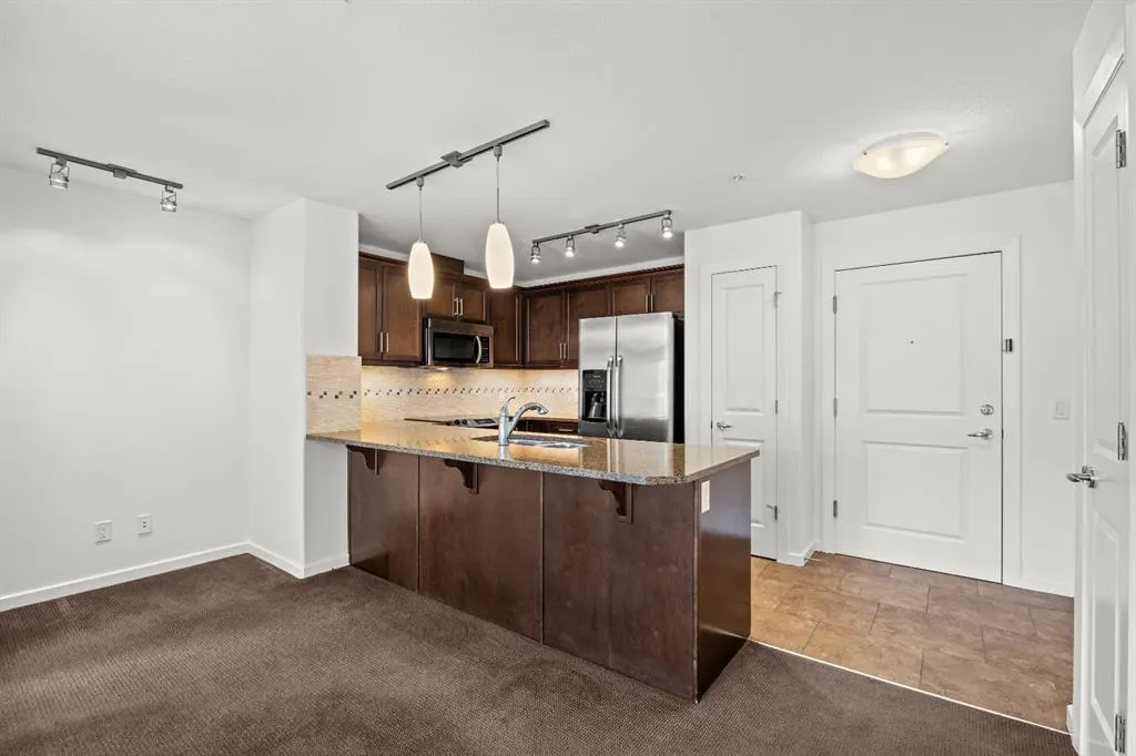 310 Mckenzie Towne Gate SE #1211