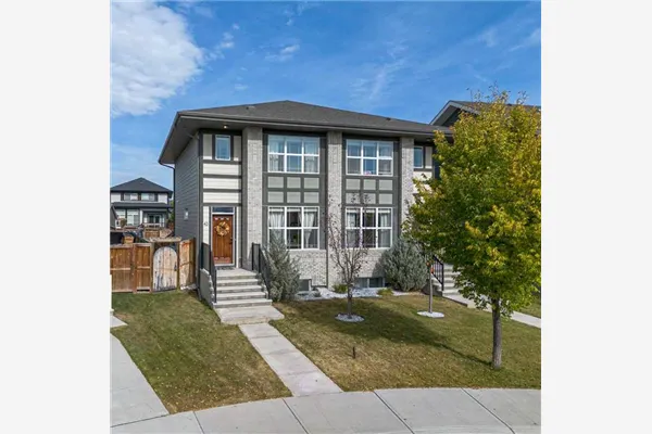 43 Masters Square SE