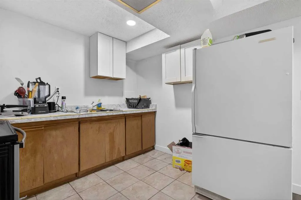 128 Castledale Crescent NE