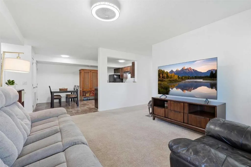 8 Bayside Place #400
