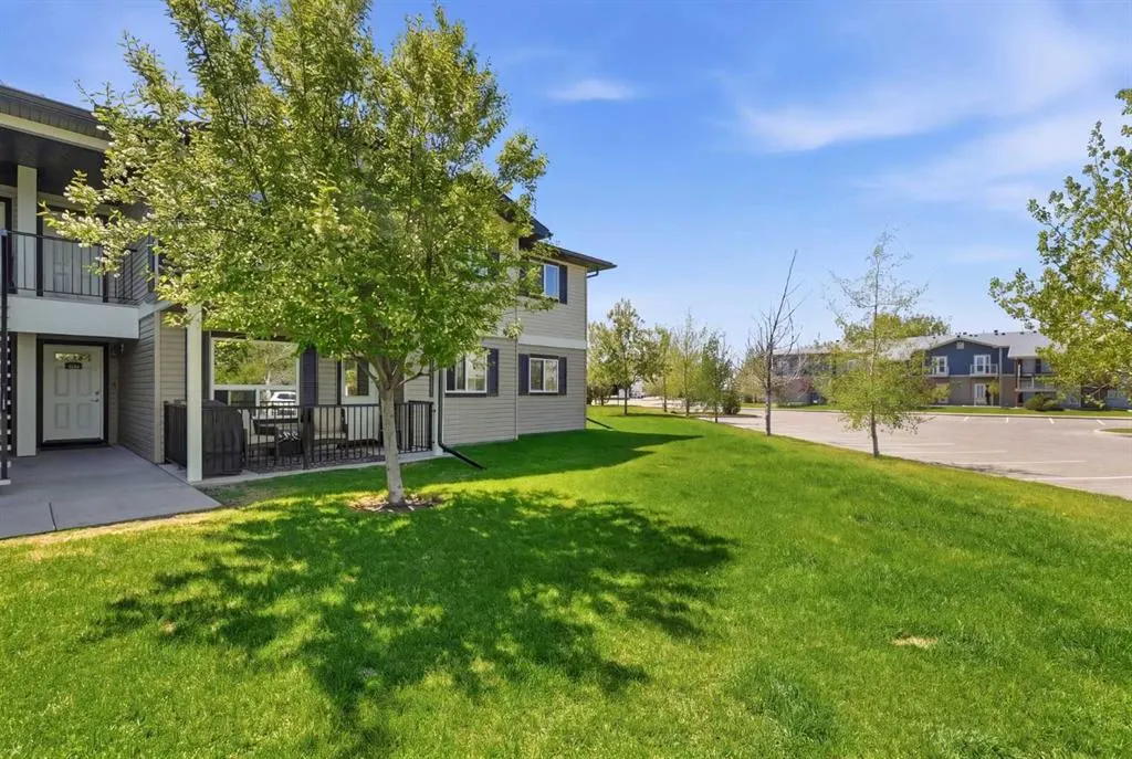 8 Bayside Place #400
