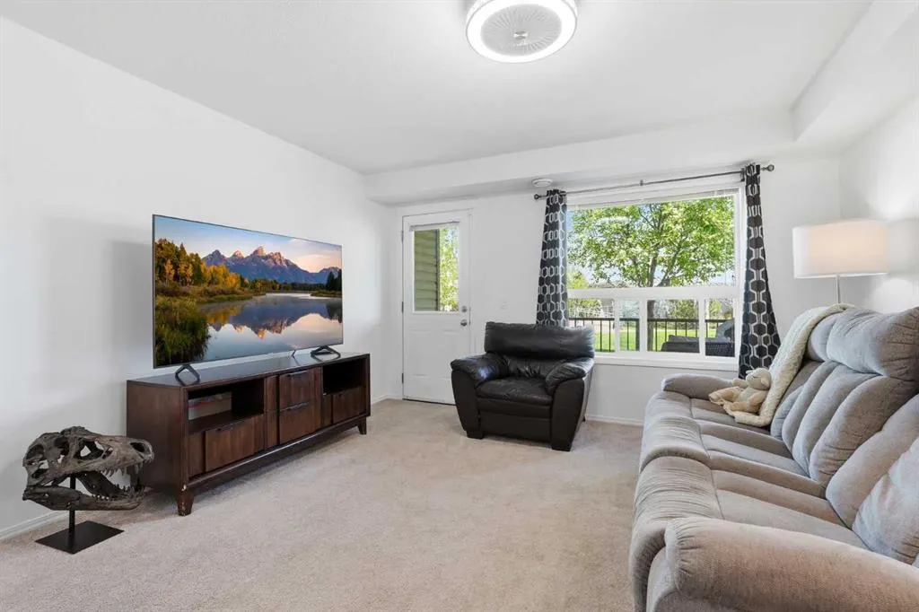 8 Bayside Place #400