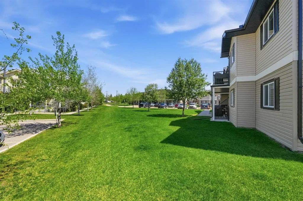 8 Bayside Place #400