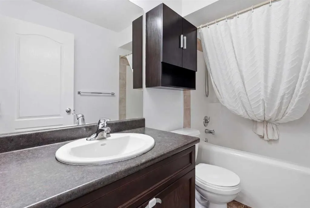 8 Bayside Place #400