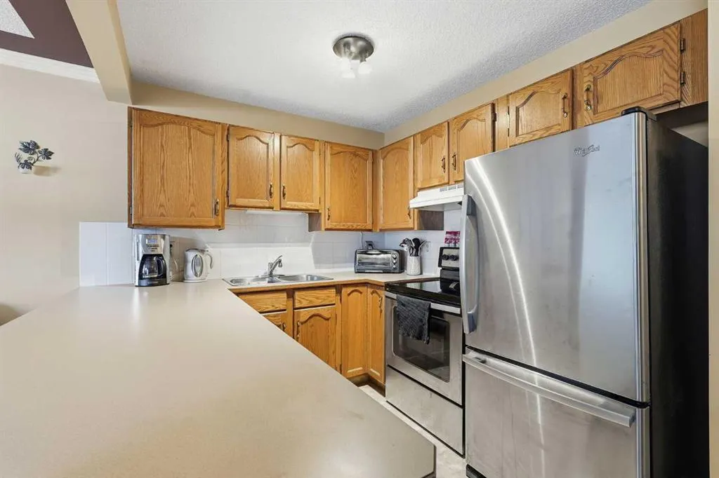 58 Country Hills Villas NW