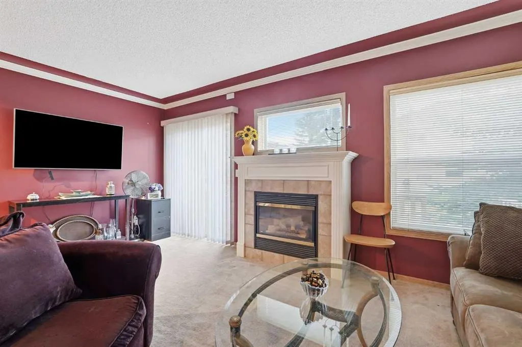 58 Country Hills Villas NW