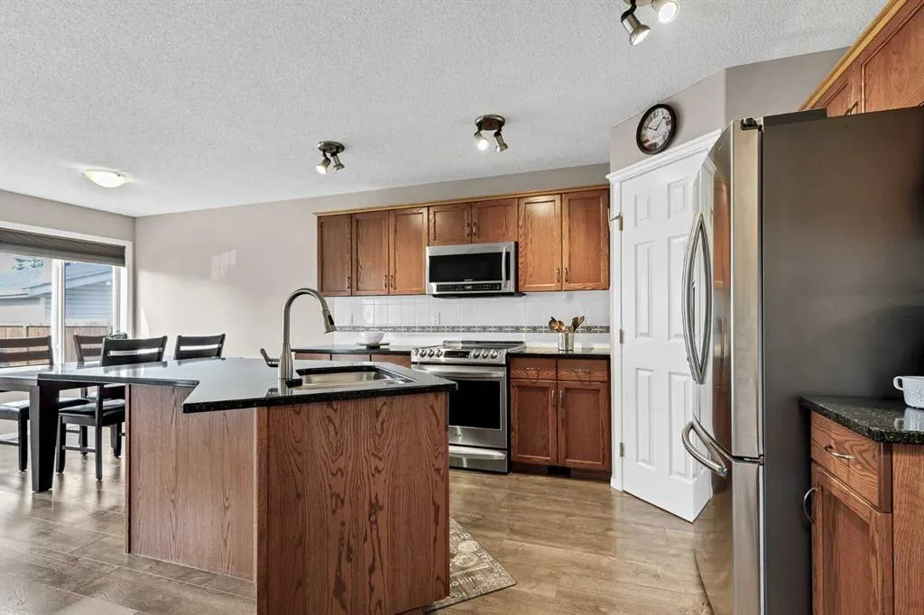 152 Covewood Green NE
