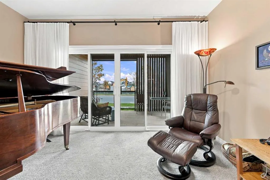 1911 Mahogany Boulevard SE