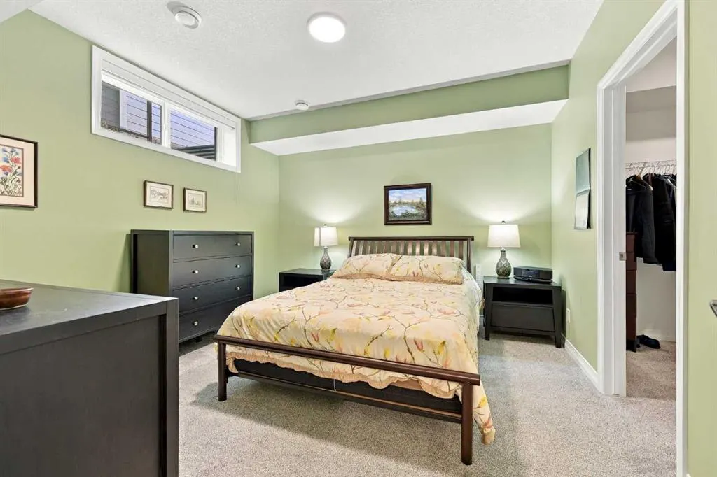 1911 Mahogany Boulevard SE
