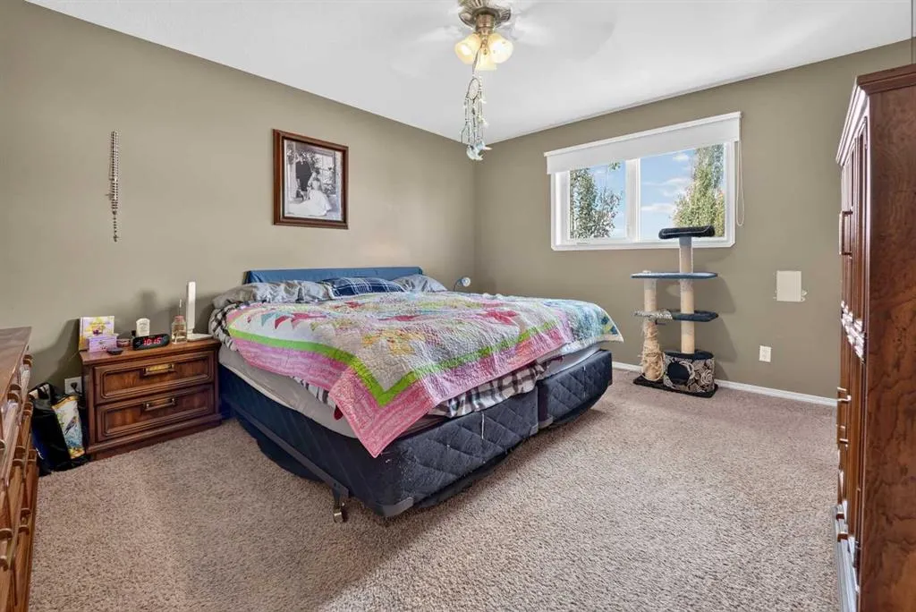 338 Silkstone Cove W
