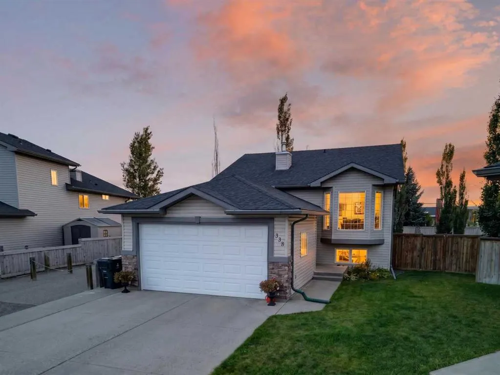338 Silkstone Cove W