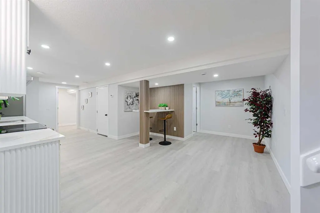 133 Berwick Drive NW