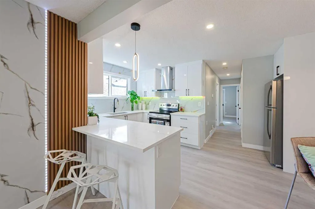 133 Berwick Drive NW