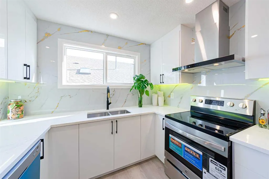 133 Berwick Drive NW