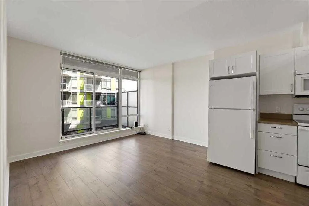 10 Brentwood Common NW #410