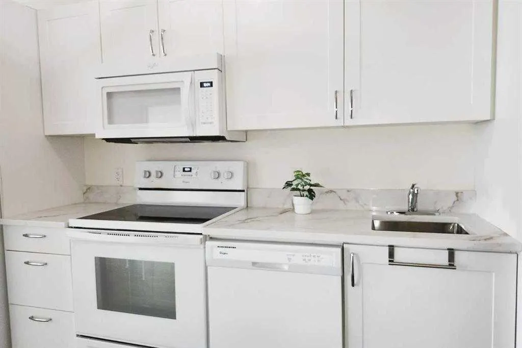 10 Brentwood Common NW #410