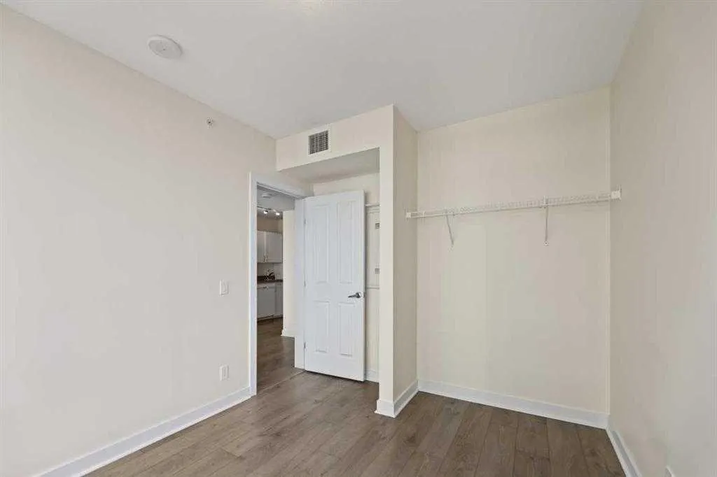 10 Brentwood Common NW #410