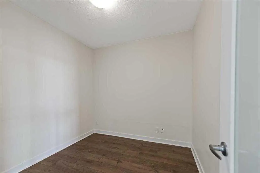 10 Brentwood Common NW #410
