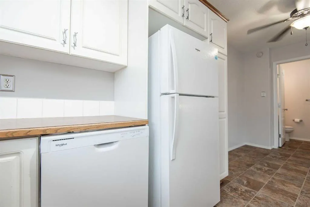 4626 44 Street #5