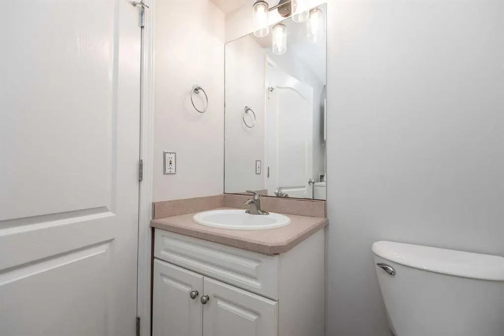 4626 44 Street #5
