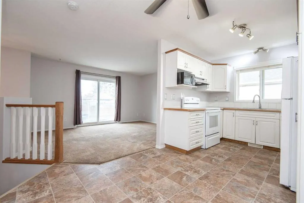 4626 44 Street #5