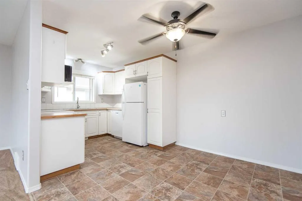 4626 44 Street #5