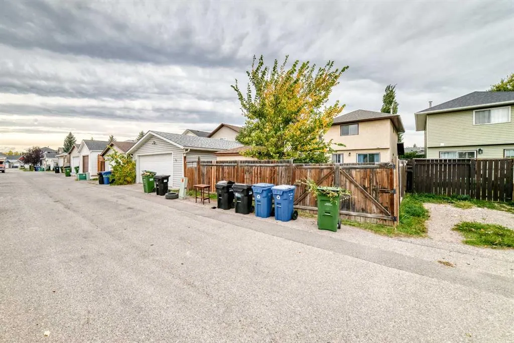 37 Martinridge Way NE