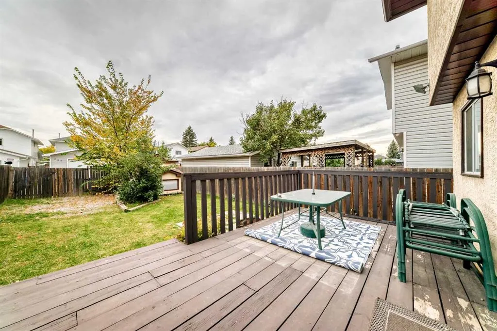 37 Martinridge Way NE