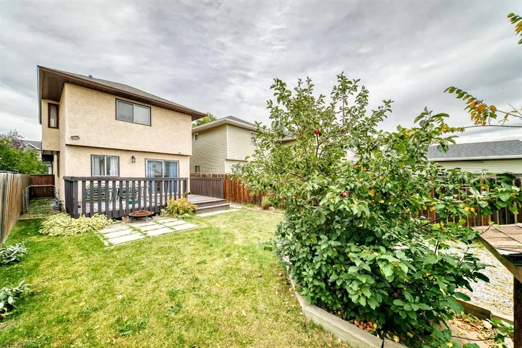 37 Martinridge Way NE