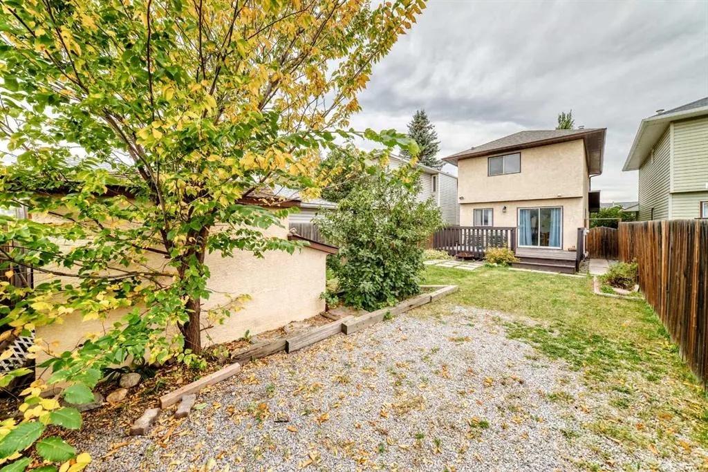 37 Martinridge Way NE