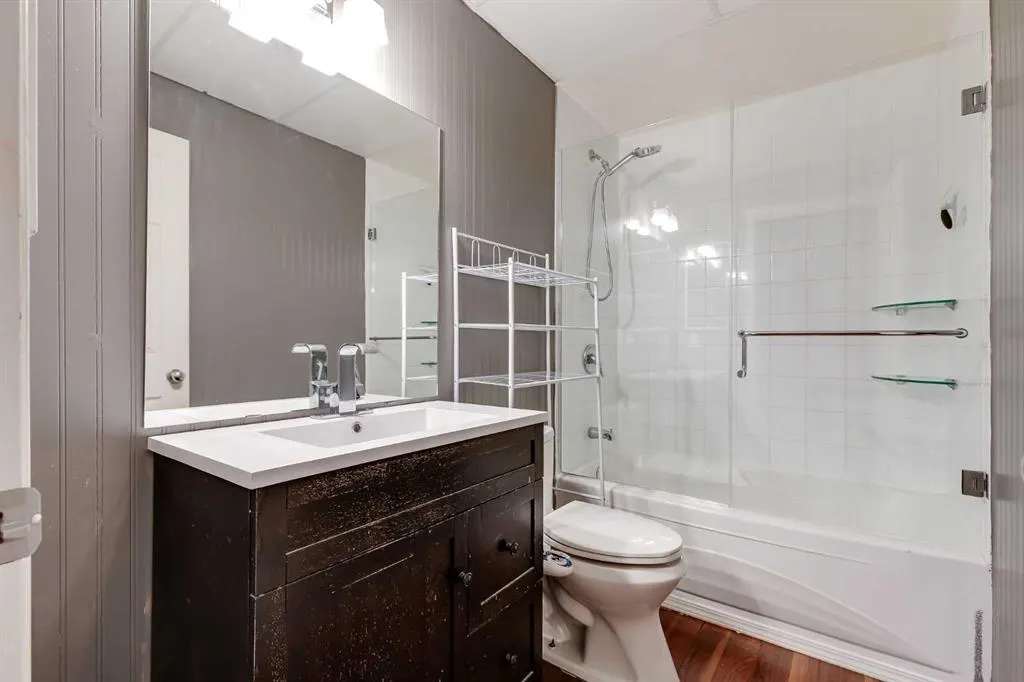389 Stonegate Way NW
