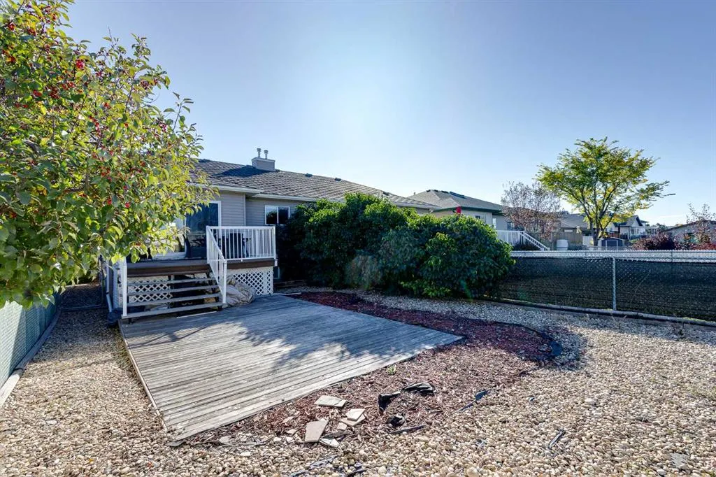 389 Stonegate Way NW