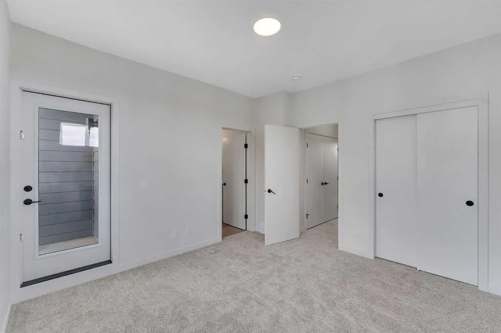 120 Arbour Lake Court NW