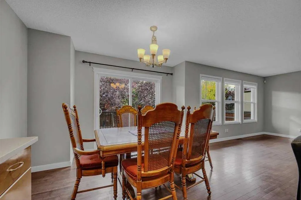 134 Autumn Close SE