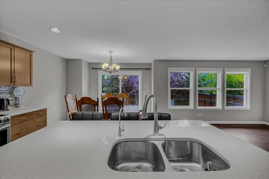 134 Autumn Close SE