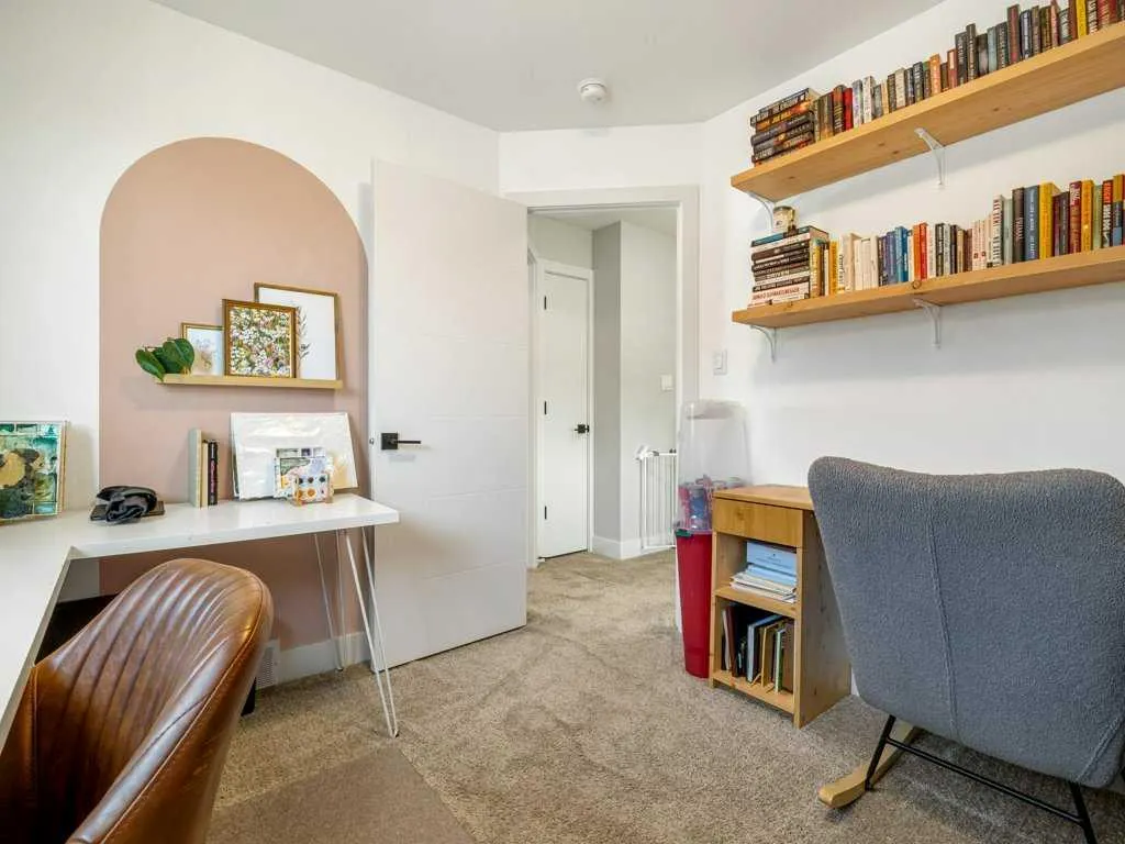 4531 Fairmont Gate S