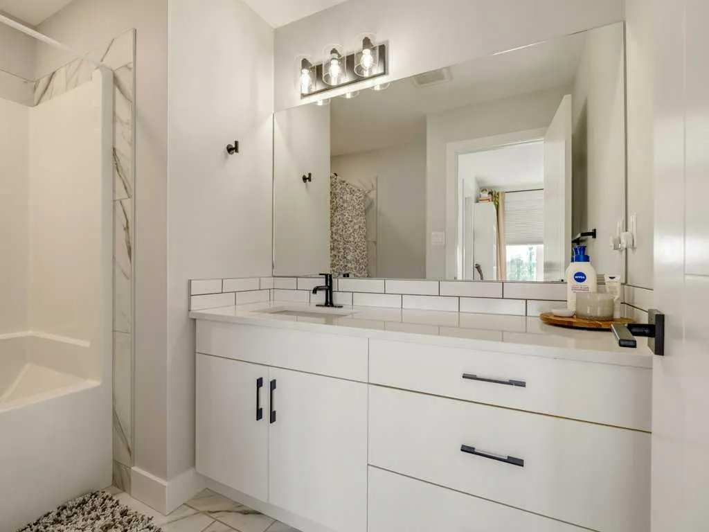 4531 Fairmont Gate S