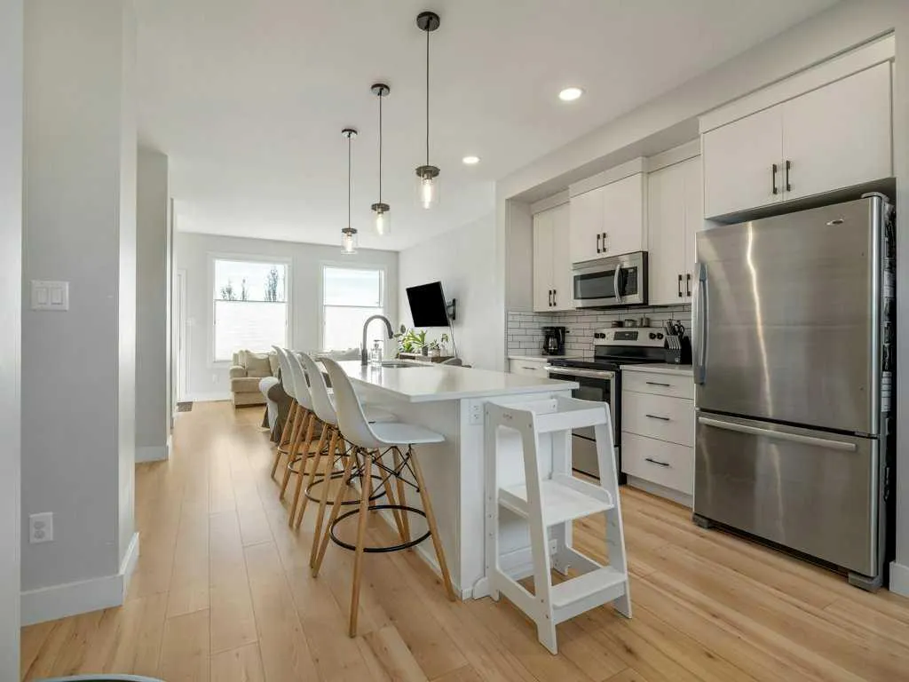 4531 Fairmont Gate S