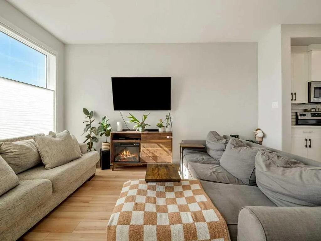 4531 Fairmont Gate S