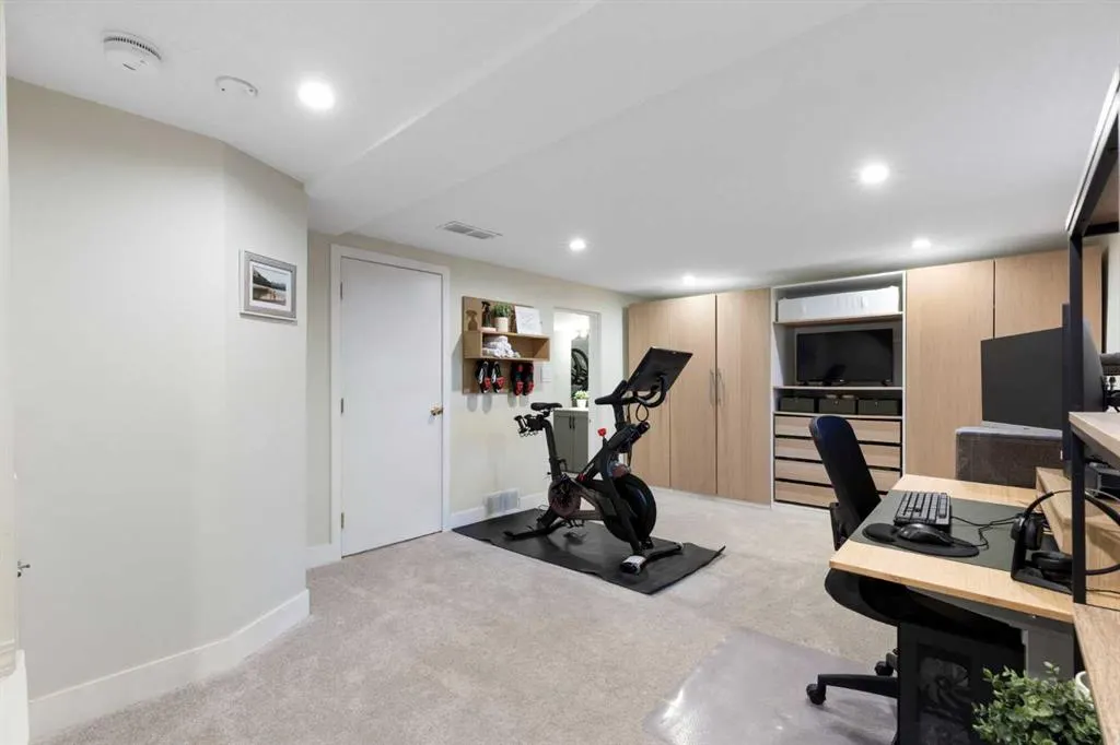 364 Killarney Glen Court SW