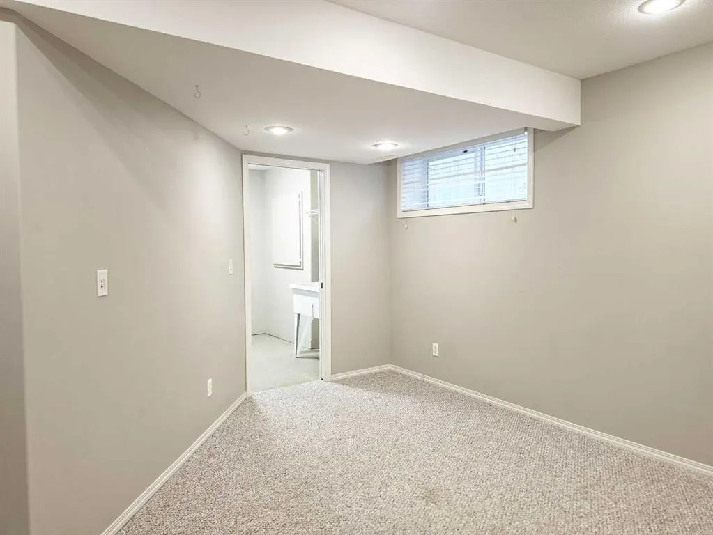 926 Ramage Crescent