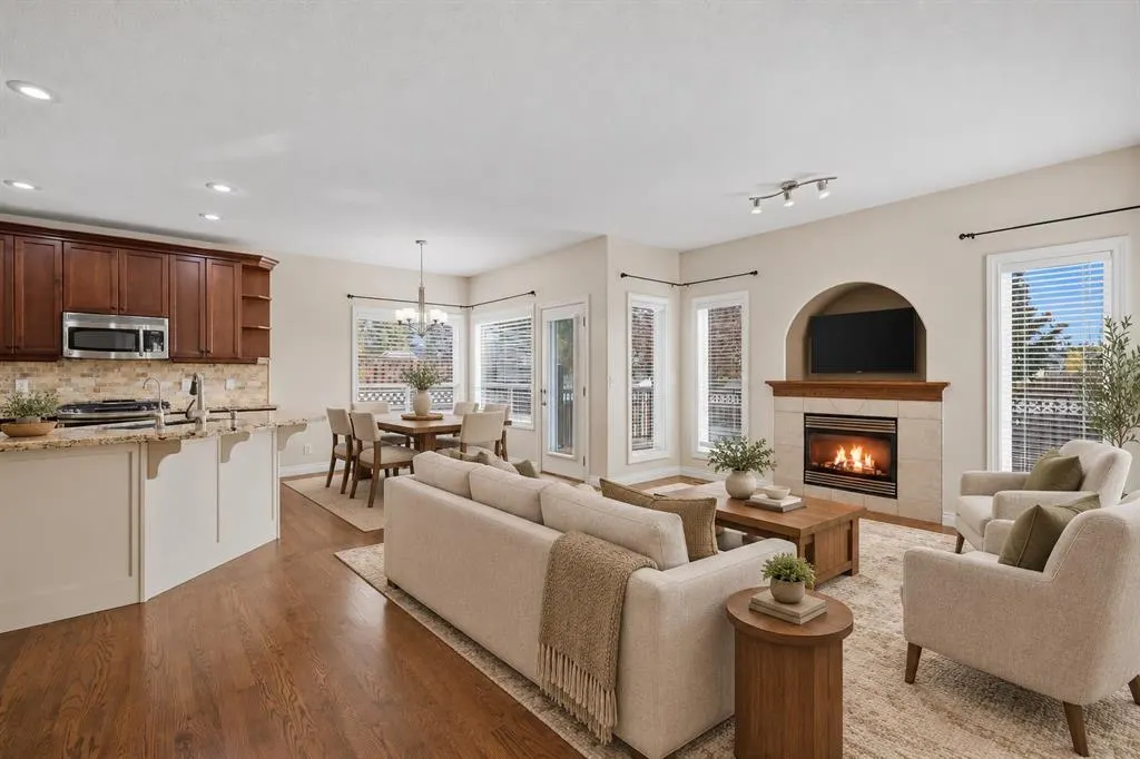 110 Ainsworth Crescent