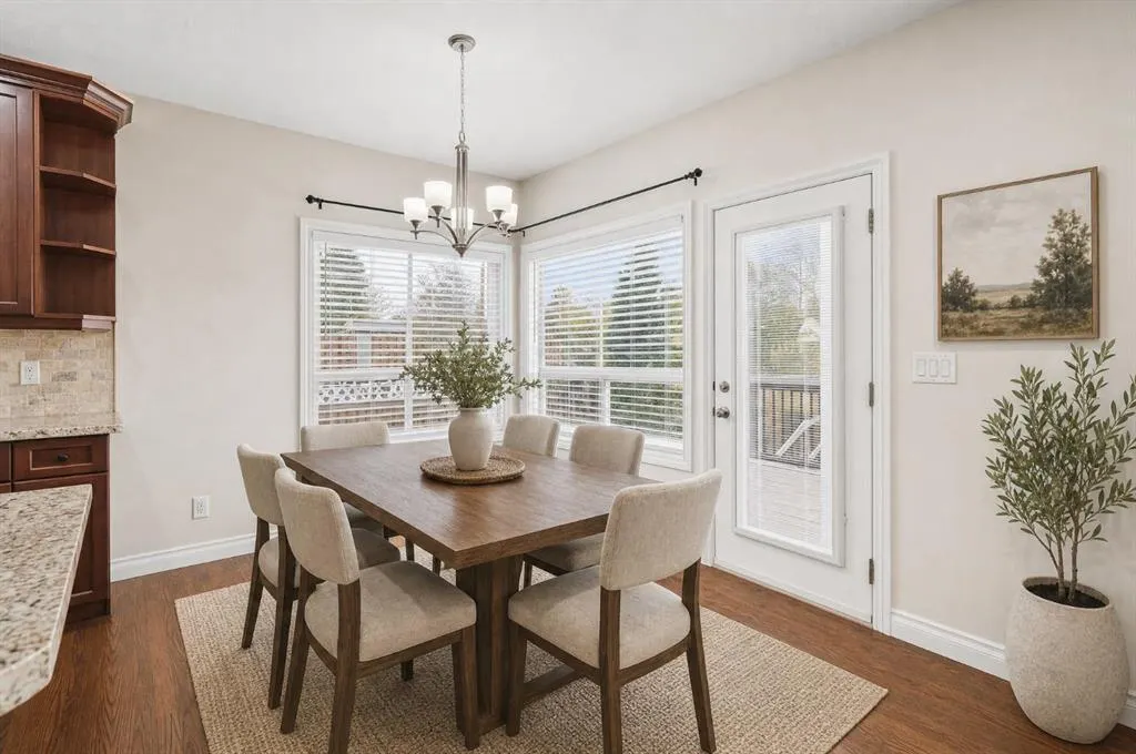 110 Ainsworth Crescent