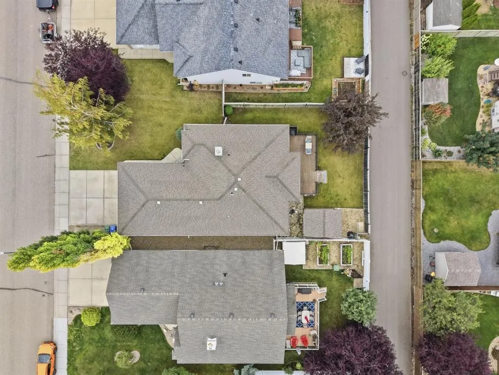 110 Ainsworth Crescent