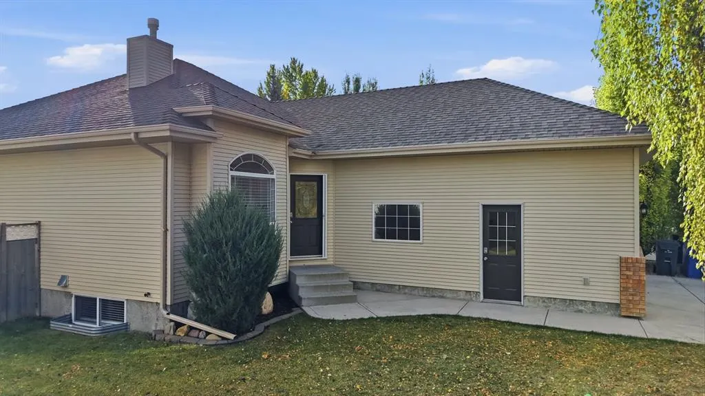 110 Ainsworth Crescent
