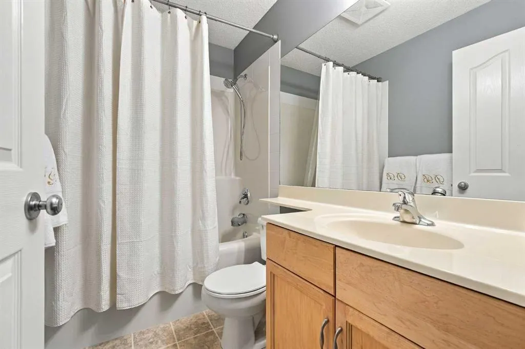 115 Evansmeade Crescent NW